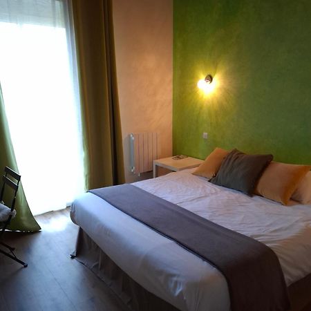 Hotel Les Bruyeres Plelan-le-Grand Exterior foto