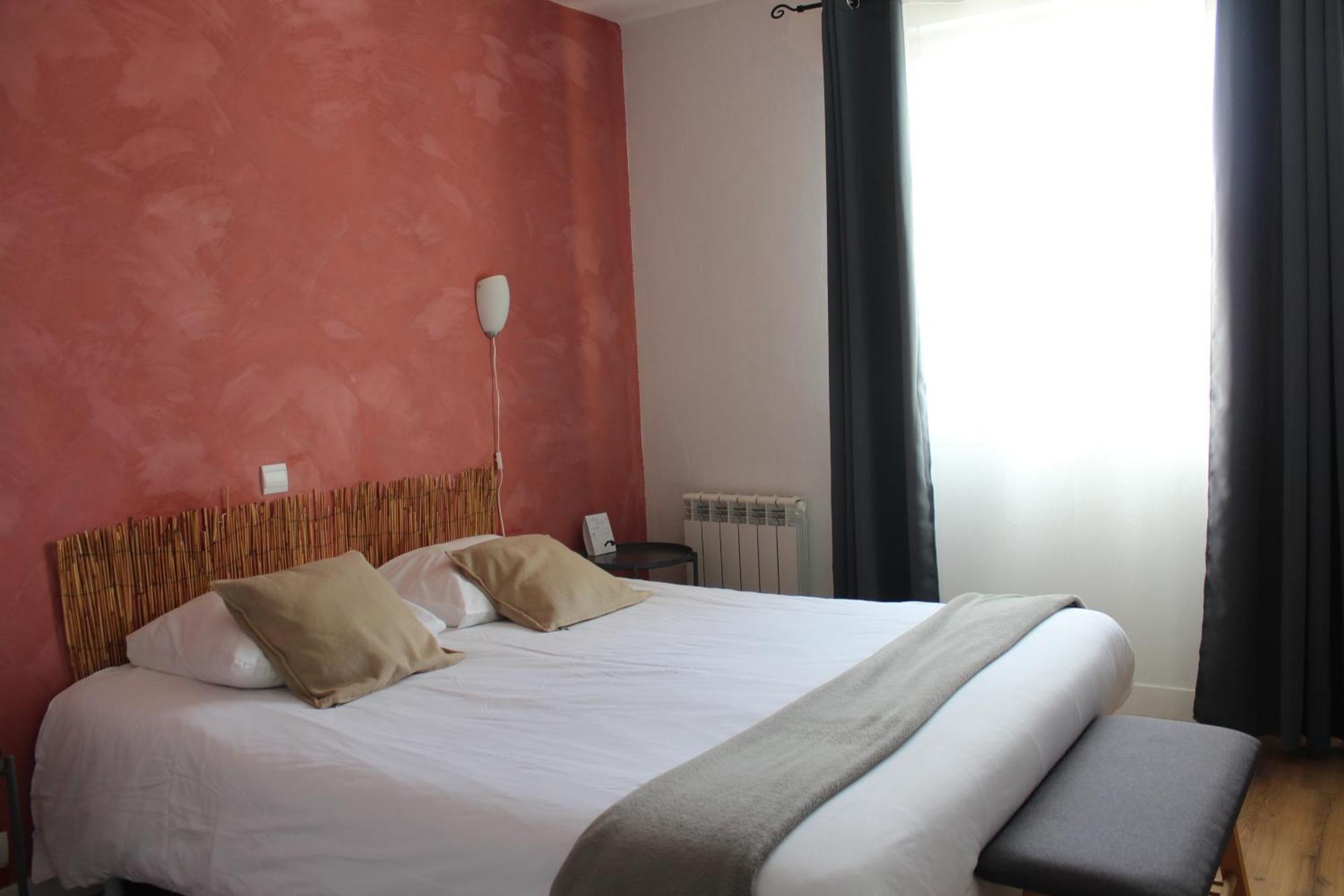 Hotel Les Bruyeres Plelan-le-Grand Exterior foto