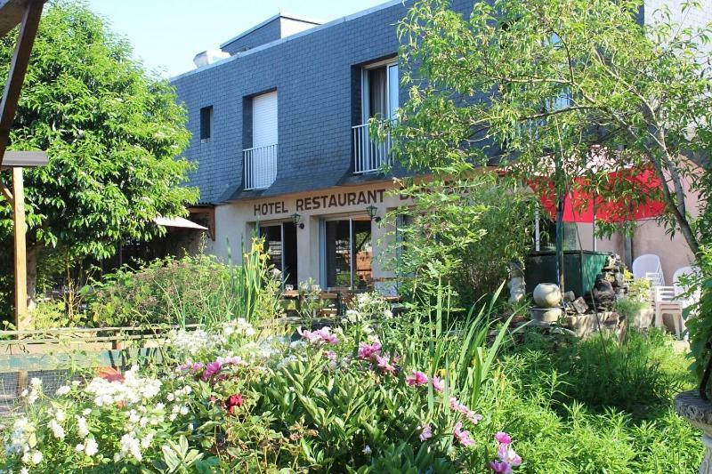 Hotel Les Bruyeres Plelan-le-Grand Exterior foto